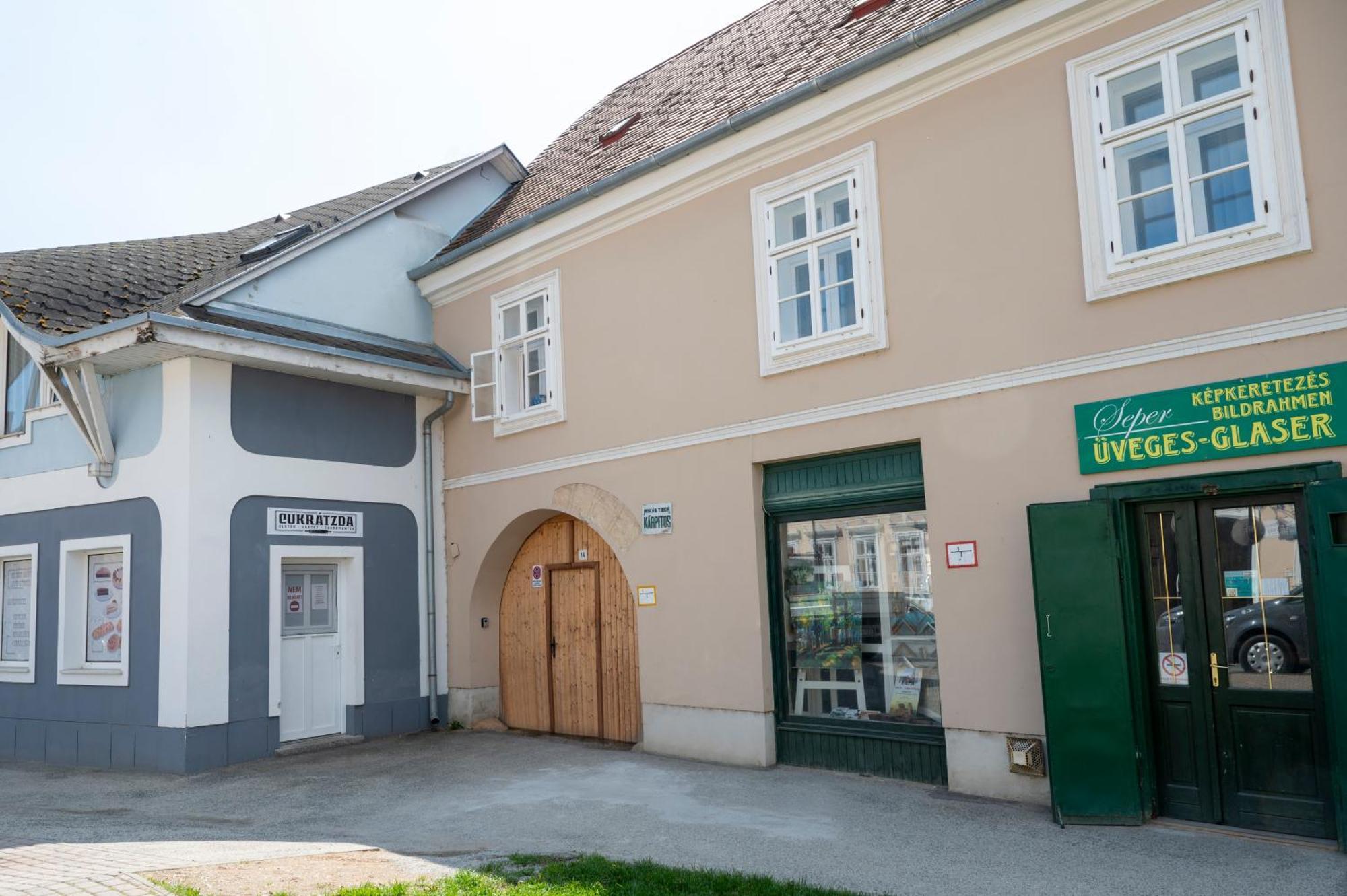 Modern Medival Apartment Koszeg Luaran gambar