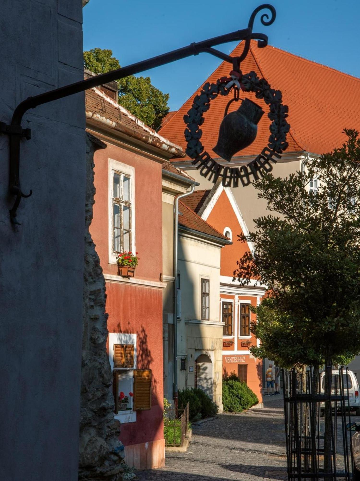 Modern Medival Apartment Koszeg Luaran gambar